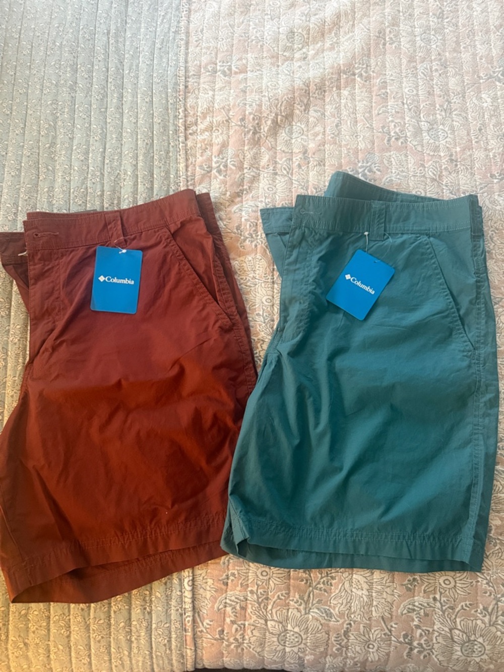 Columbia Men's Shorts in Teal Green & Rust